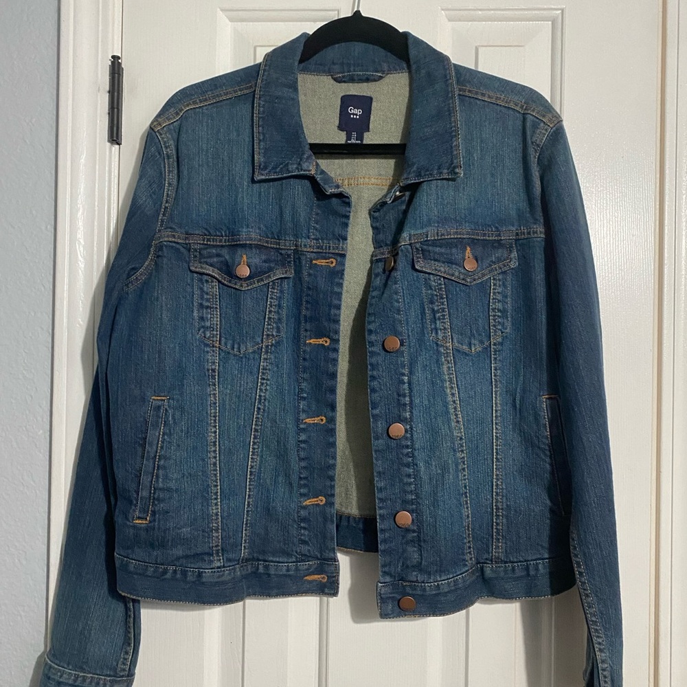 Gap jean jacket new without tags size large